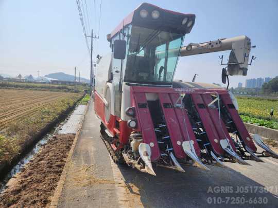 얀마 콤바인 AW6114 (6조식) 앞좌측면