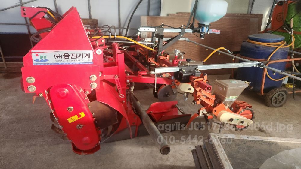 진영 진영 파종기 파종기 뒤우측면