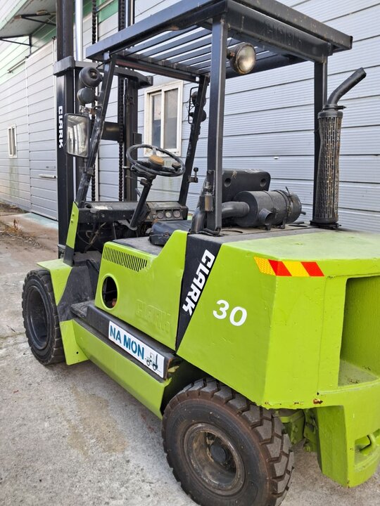 지게차 지게차 클락크3.0 (3톤) 앞좌측면