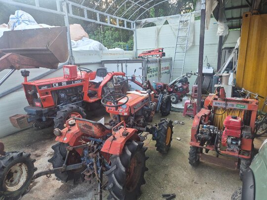 대동 트랙터 L2202 (22마력) 앞좌측면