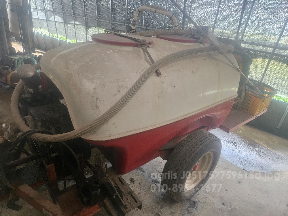  견인식분무기방제기 YH-170A  뒤우측면