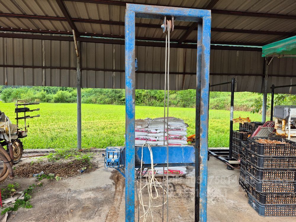  전기 리프트 전기 리프트  뒤우측면