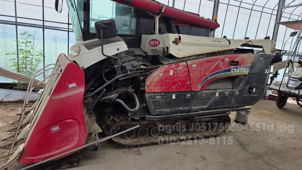TYM Combine Harvester CX695G (6Rows) 뒤우측면