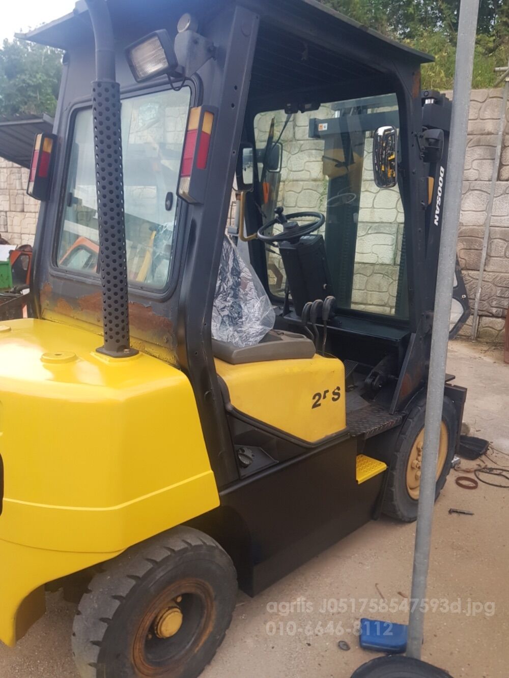  Forklift D25S (2.5톤) 뒤우측면