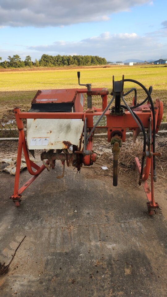 영진 논두렁 조성기 논두렁 조성기 앞좌측면