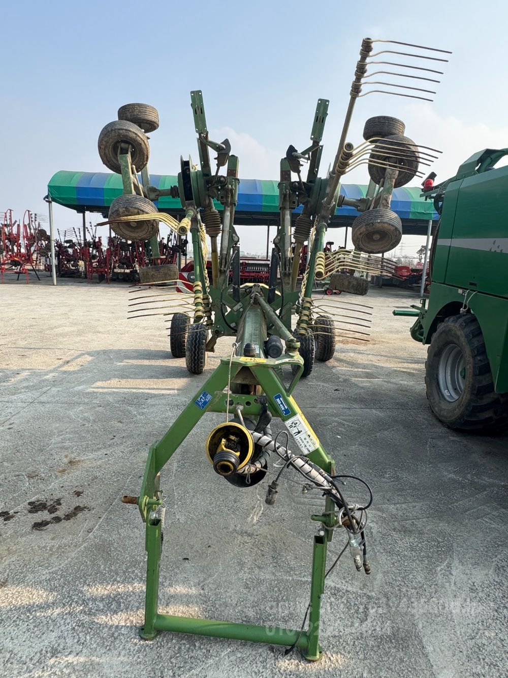  Rake TC640  뒤우측면