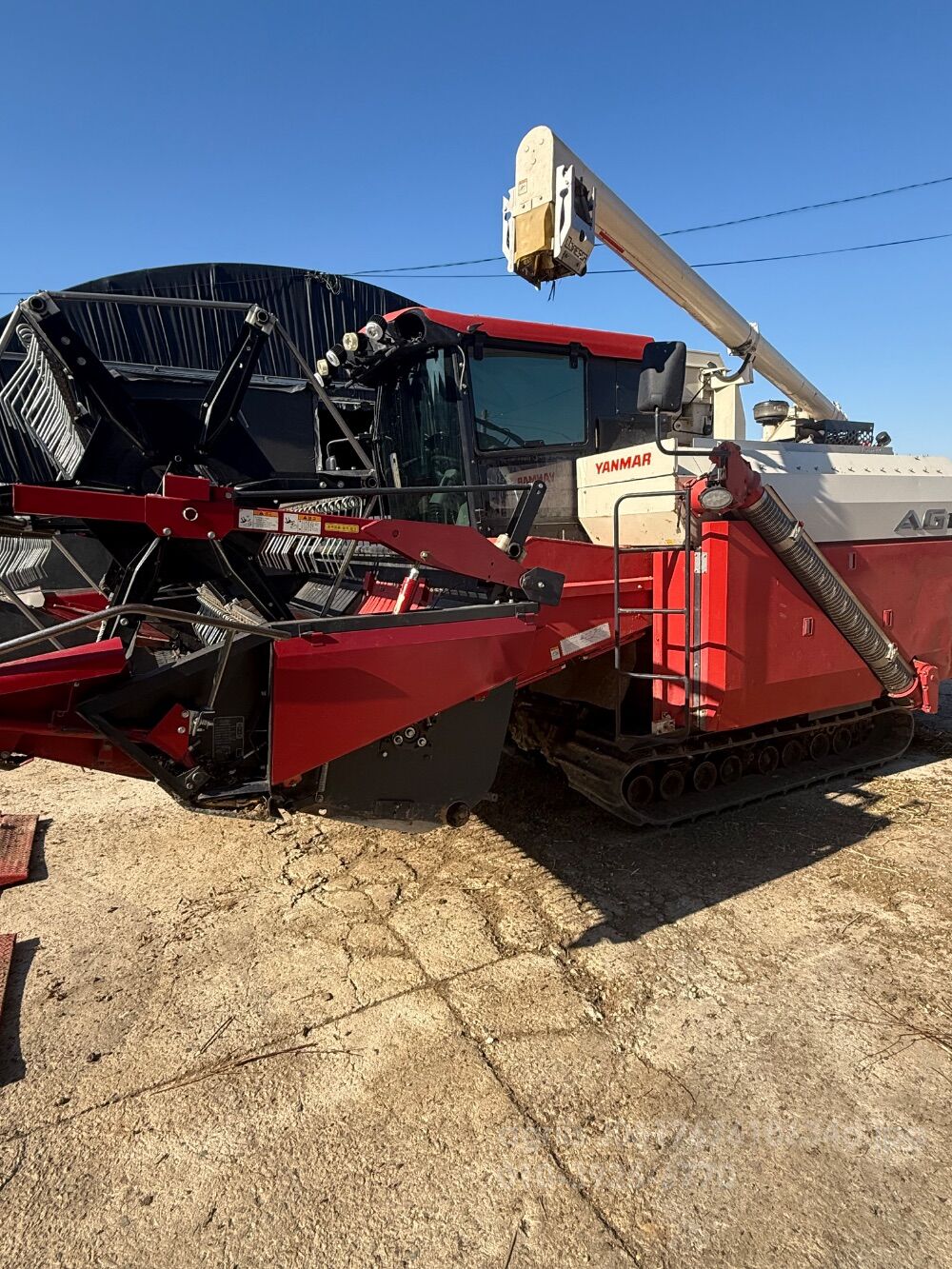 얀마 콤바인 AG1140R (보통형) 뒤우측면