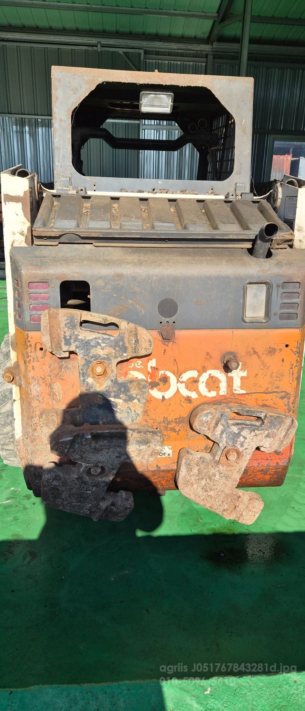 밥캡 스키드로더 753 뒤우측면