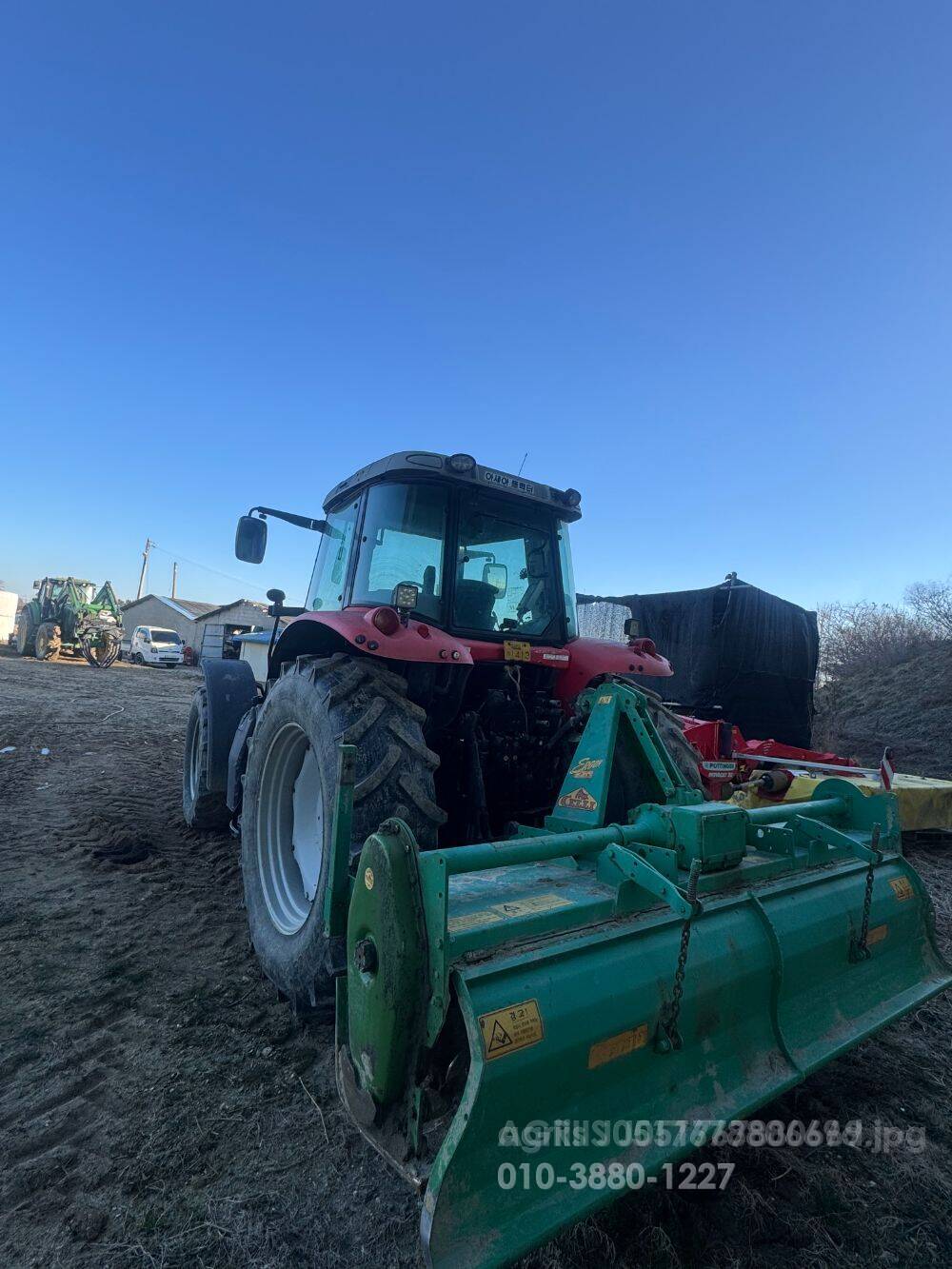 아세아 MF 트랙터 MF-6465 (130마력) 뒤우측면