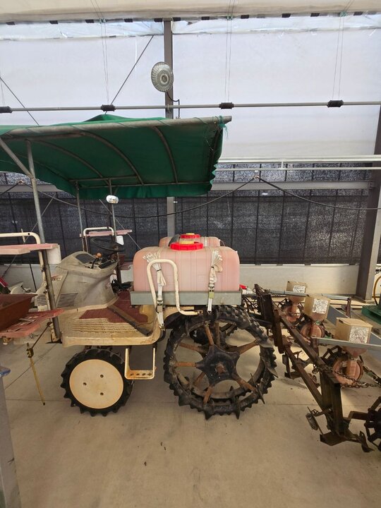 얀마 이앙기 앙기 콩파종기 앞좌측면