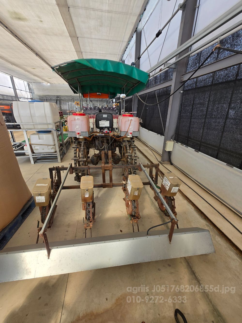 얀마 이앙기 앙기 콩파종기 뒤우측면