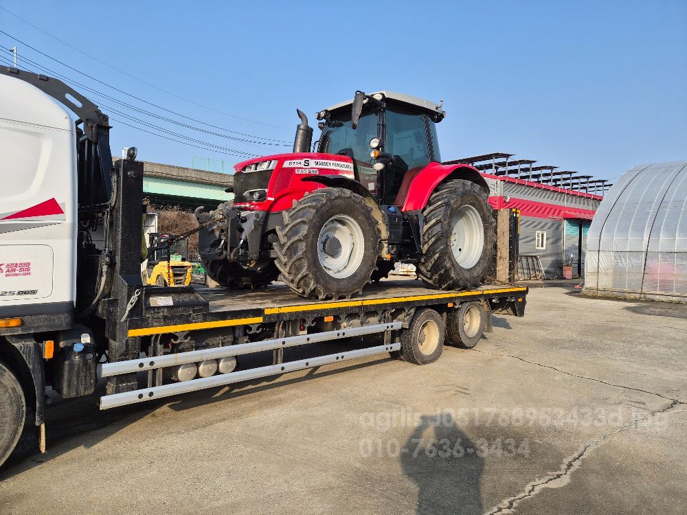  농기계 운송 전문 입니다  뒤우측면