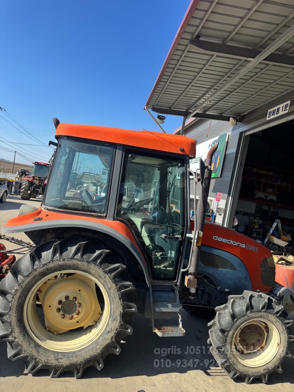 대동 트랙터 D581 (58마력) 뒤우측면