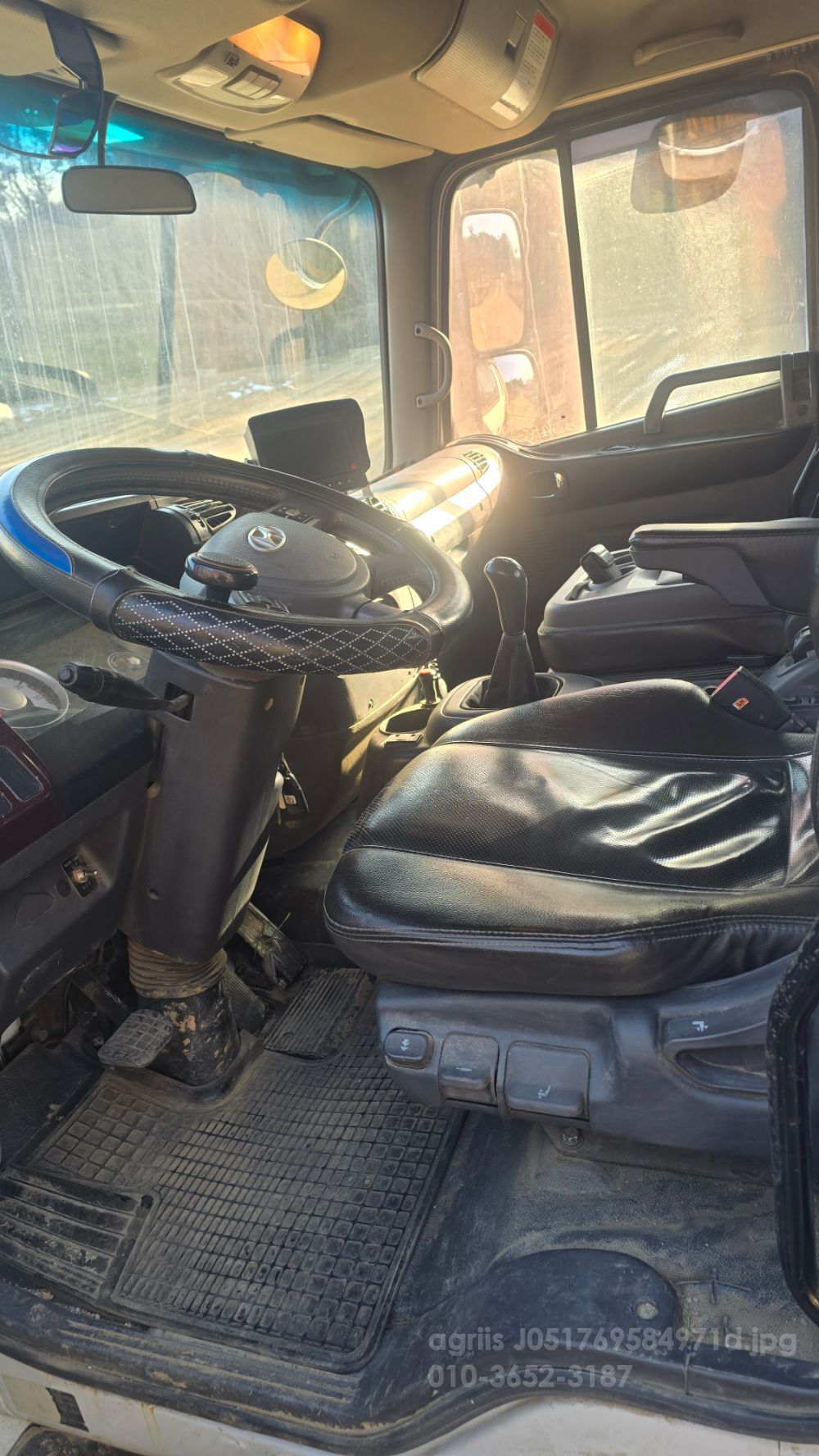  현대 메가트럭 6m25 현대 메가트럭 6m25  뒤우측면