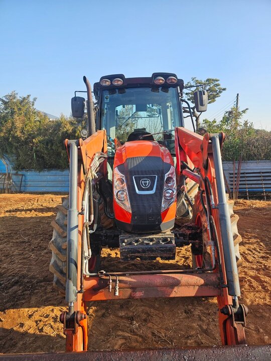 대동 트랙터 PX1000 (100마력) 앞좌측면