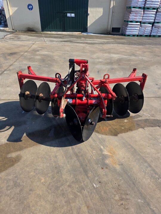 영진기계 원판쟁기(6련) YDP602L 앞좌측면