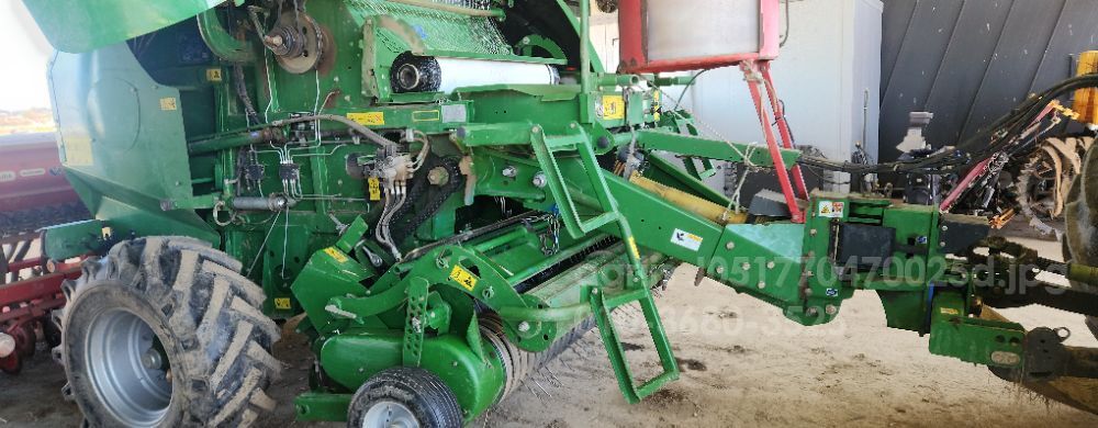 맥헤일 원형베일러 F5500 뒤우측면