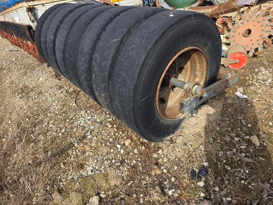 공업사 진압기 타이어견인식 앞좌측면