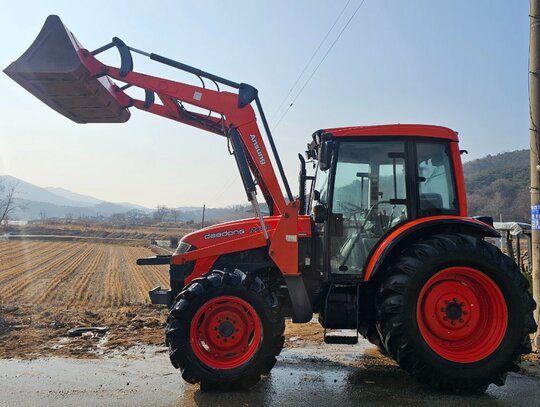 Daedong Tractor MX100 (100hp) 앞좌측면