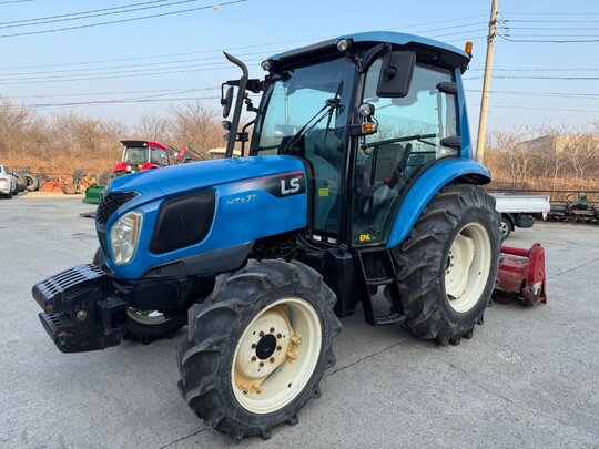 LS 트랙터 MT5.73 (73.9마력) 앞좌측면