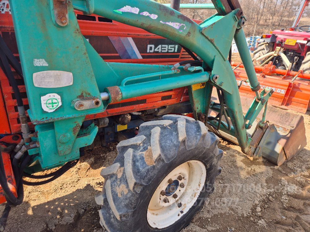 대동 트랙터 D4351 (43마력) 뒤우측면
