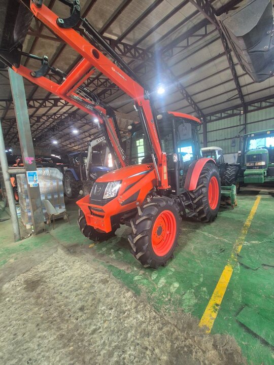 Daedong Tractor RX730 (73hp) 앞좌측면