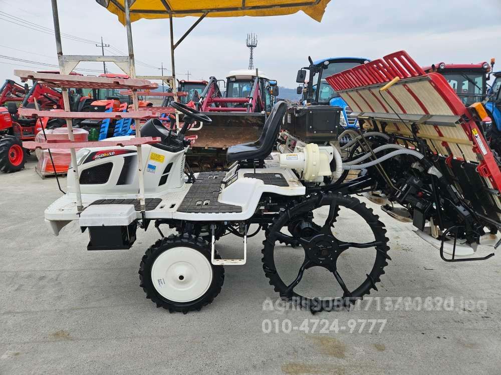 Kukje Rice transplanter RGO-60SD (6Rows) 뒤우측면