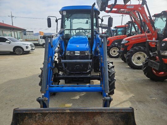 뉴홀랜드 트랙터 TN60DA (60마력) 앞좌측면