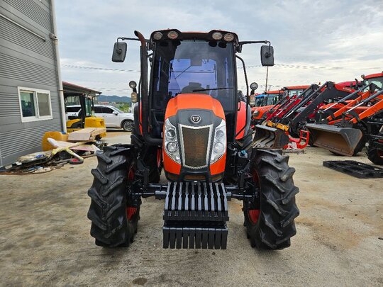 Daedong Tractor PX1150 (110hp) 앞좌측면