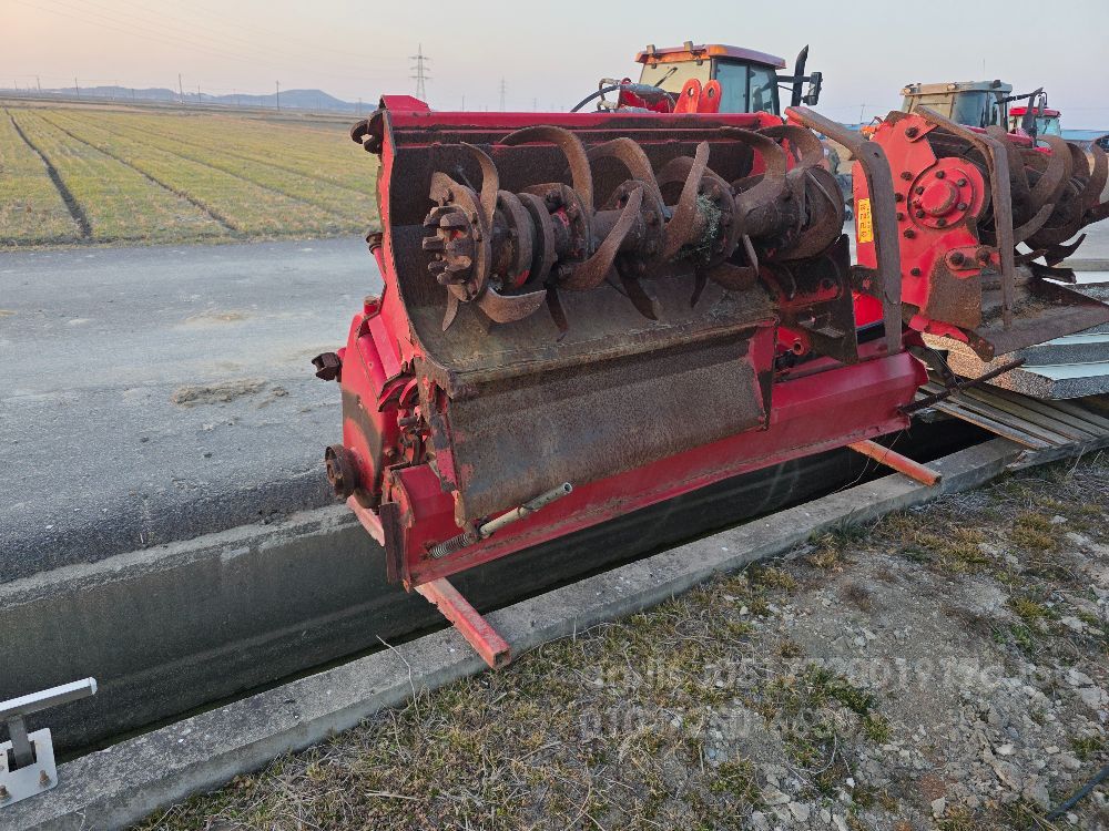  Rotavator WJ400F (경폭400cm) 뒤우측면