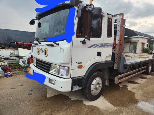 Hyundai 한국쓰리축4.5톤앞축 상현모터스 셀프 적재함  앞좌측면