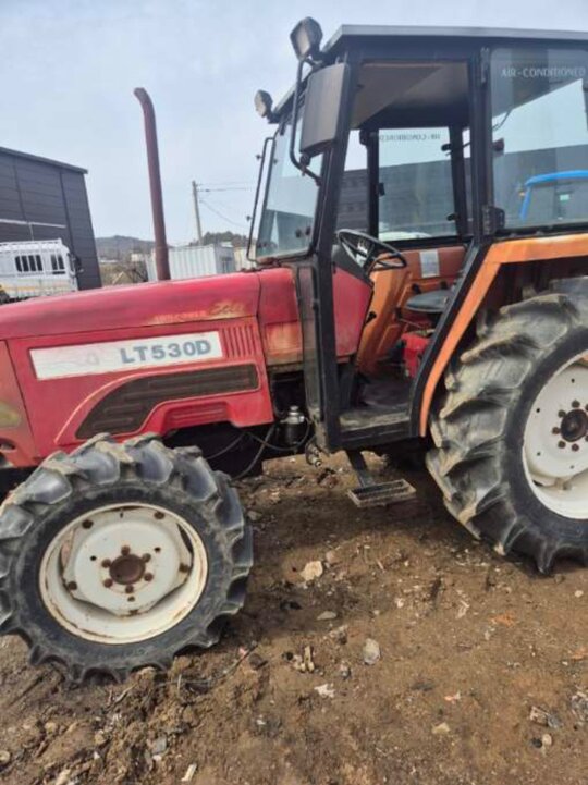 LS 트랙터 LT530D (51마력) 앞좌측면