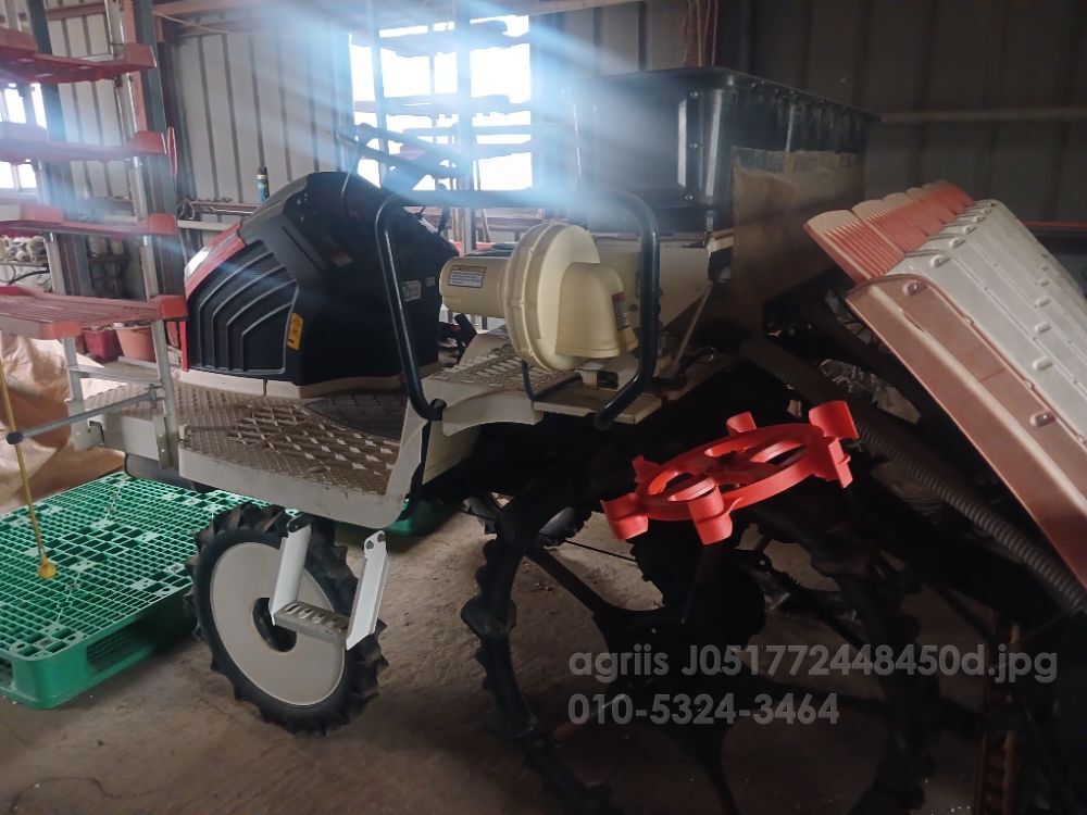 대동 이앙기 DRP60DSZF (6조식) 뒤우측면