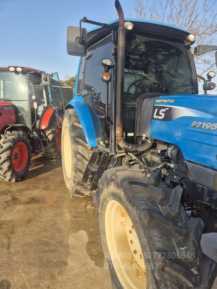 LS 트랙터 P7195 (97마력) 앞좌측면
