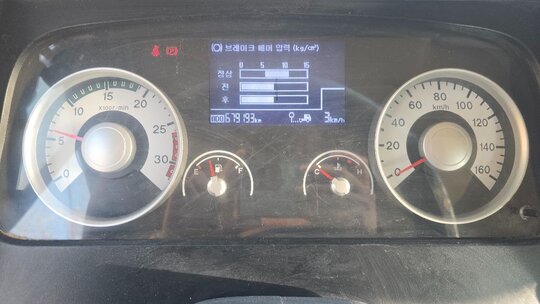 현대 5톤트럭  골드 등급 현대 메가트럭 6m25 현대 메가트럭 6m25 앞좌측면