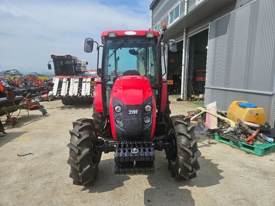 TYM 트랙터 TX553 (56마력) 앞좌측면