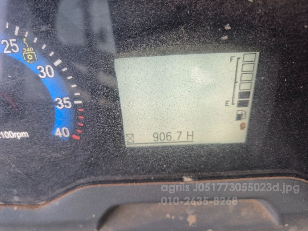 TYM 트랙터 TE58. (58마력) 뒤우측면