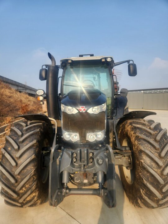 Tractor Massey Ferguson 7616 (160hp) 앞좌측면