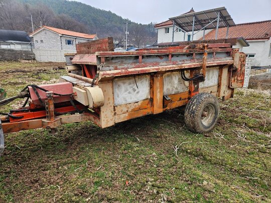  Manure Spreader 3.5톤  앞좌측면