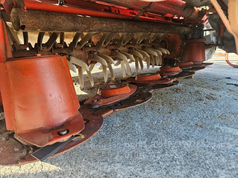 쿤 모아컨디셔너 243GII 뒤우측면