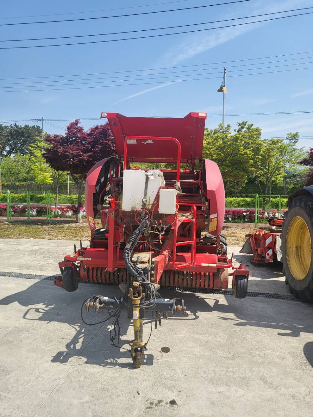  Round Baler RP245  앞좌측면
