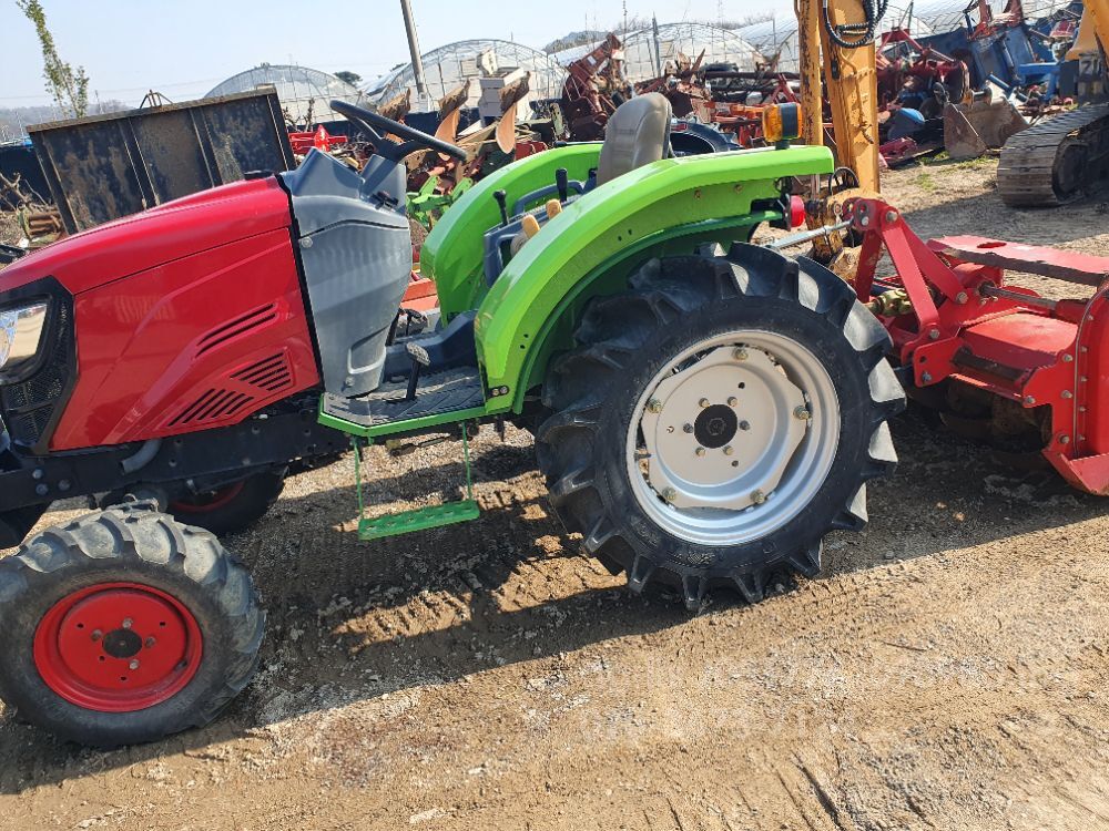 Shibaura Rice transplanter 승용관리기 () 뒤우측면