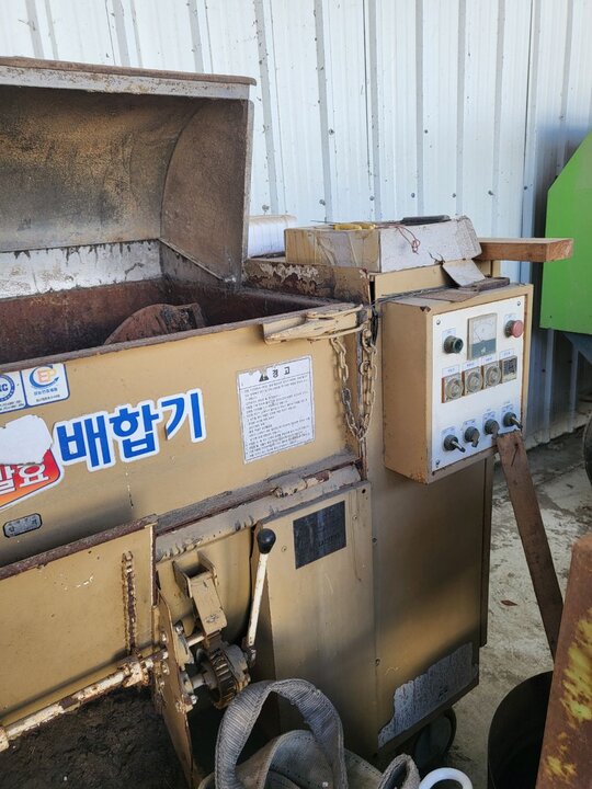  배합기 외 여러가지 물품 판매 배합기 외 여러가지 물품 판매  앞좌측면