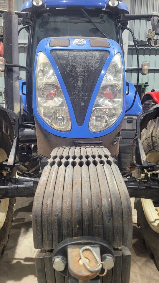 NewHolland Tractor T6070 (135hp) 앞좌측면