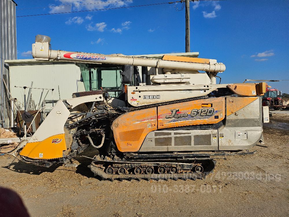 TYM Combine Harvester ISEKI (6Rows) 뒤우측면