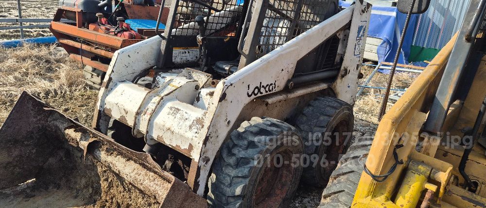 밥캣 스키드로더 스키로더 뒤우측면