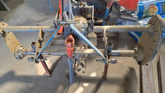  보리배토기  제일기공사  앞좌측면