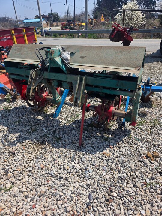  휴립복토기보리배토기(두골) WJ2-300  앞좌측면