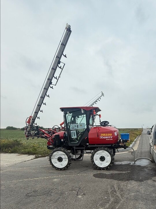 Yanmar 얀마 붐스프레이 승용관리기  RVHC1000W  앞좌측면