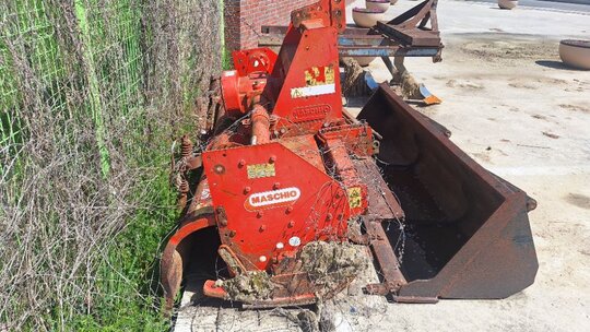  로타리 마스키오 (경폭225cm) 앞좌측면